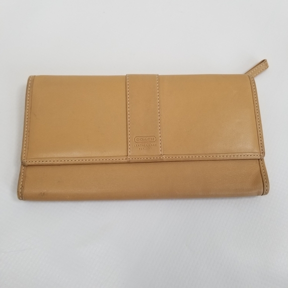 Coach Handbags - Vintage Coach Legacy Leather Tri-Fold Wallet Signature C Lining